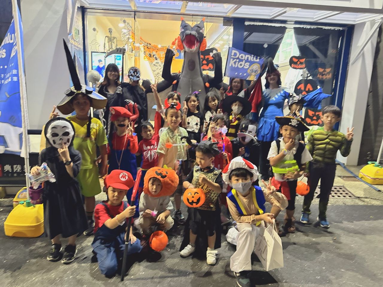 Halloween 遊行與萬聖節美語派對